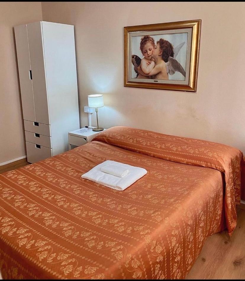 Hotel Dali ฟลอเรนซ์ ภายนอก รูปภาพ